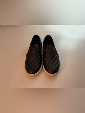 Steve Madden Black Quilted Slip-On Loafers